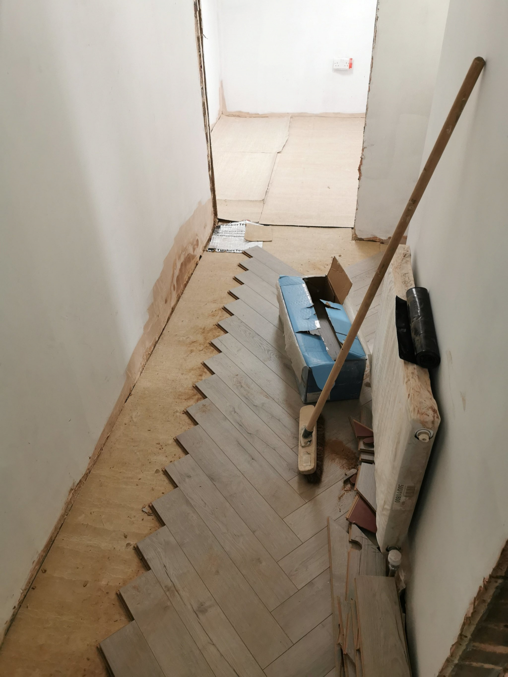 Fitting Herringbone Laminate Flooring - #5