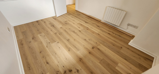 Timberlay Engineered Oak Flooring, Invisible, Lacquered 1