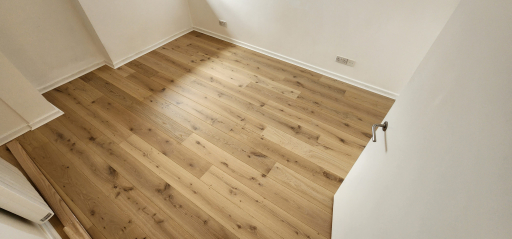 Timberlay Engineered Oak Flooring, Invisible, Lacquered 2
